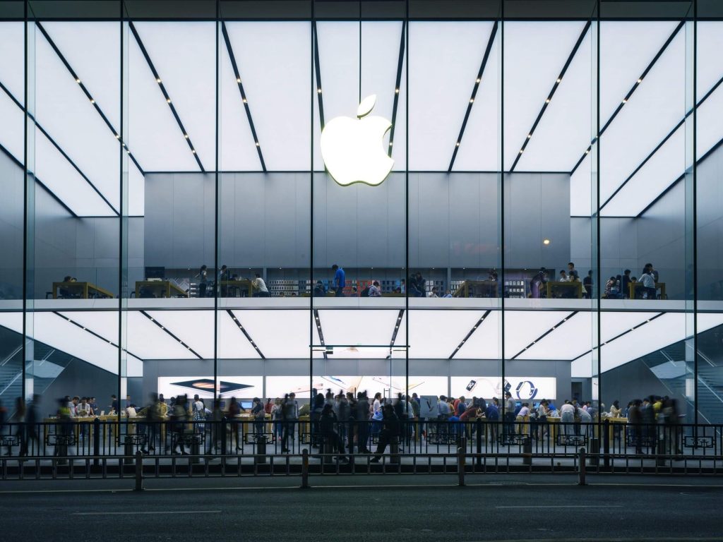 Qualcomm Counters Apple Blaming It For Degrading Its Chip Performance