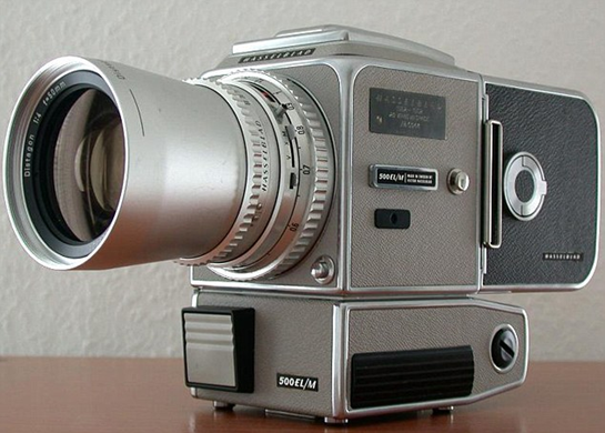 Camera used to take pictures of earth from space. Image source dailymail.uk